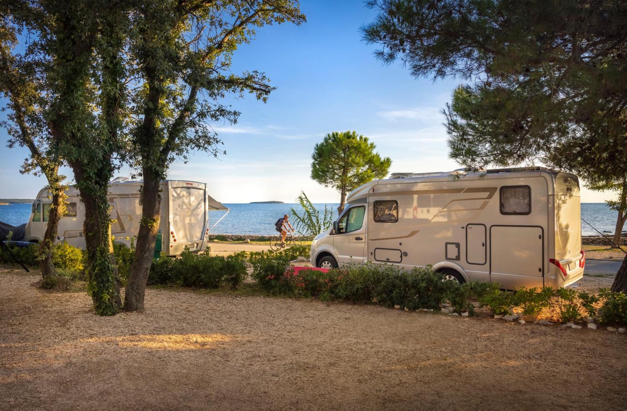 Maistra Camping Polari Pitches روفينج المظهر الخارجي الصورة